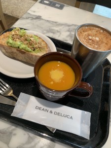 ディーンアンドデルーガ