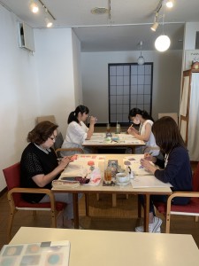 カフェでカービング