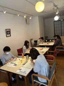 カフェでカービング